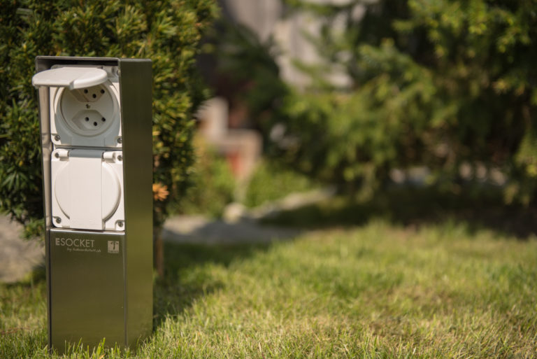 Foto ESOCKET™ Feller Edizio Steckdosensäulen für Ihren Garten